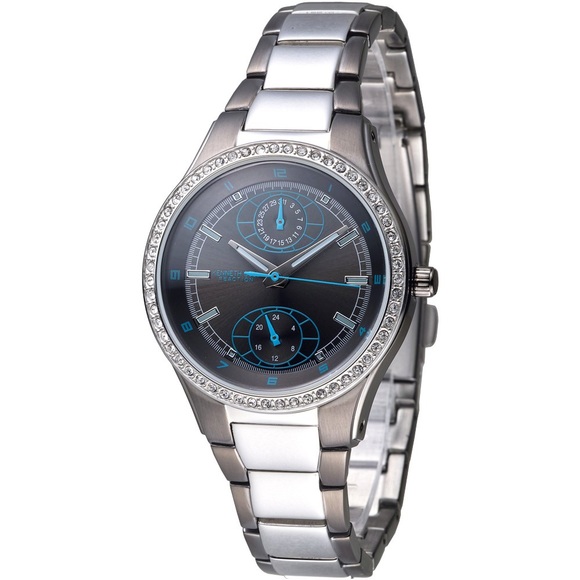 Kenneth Cole Women's KC4628 Crystal Stones Bezel Bracelet Watch - Picture 1 of 3